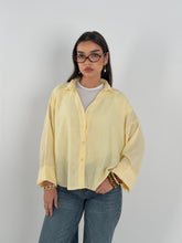 The Basic Shirt - Yellow