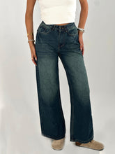 Cropped Wide-Leg Dirty Denim