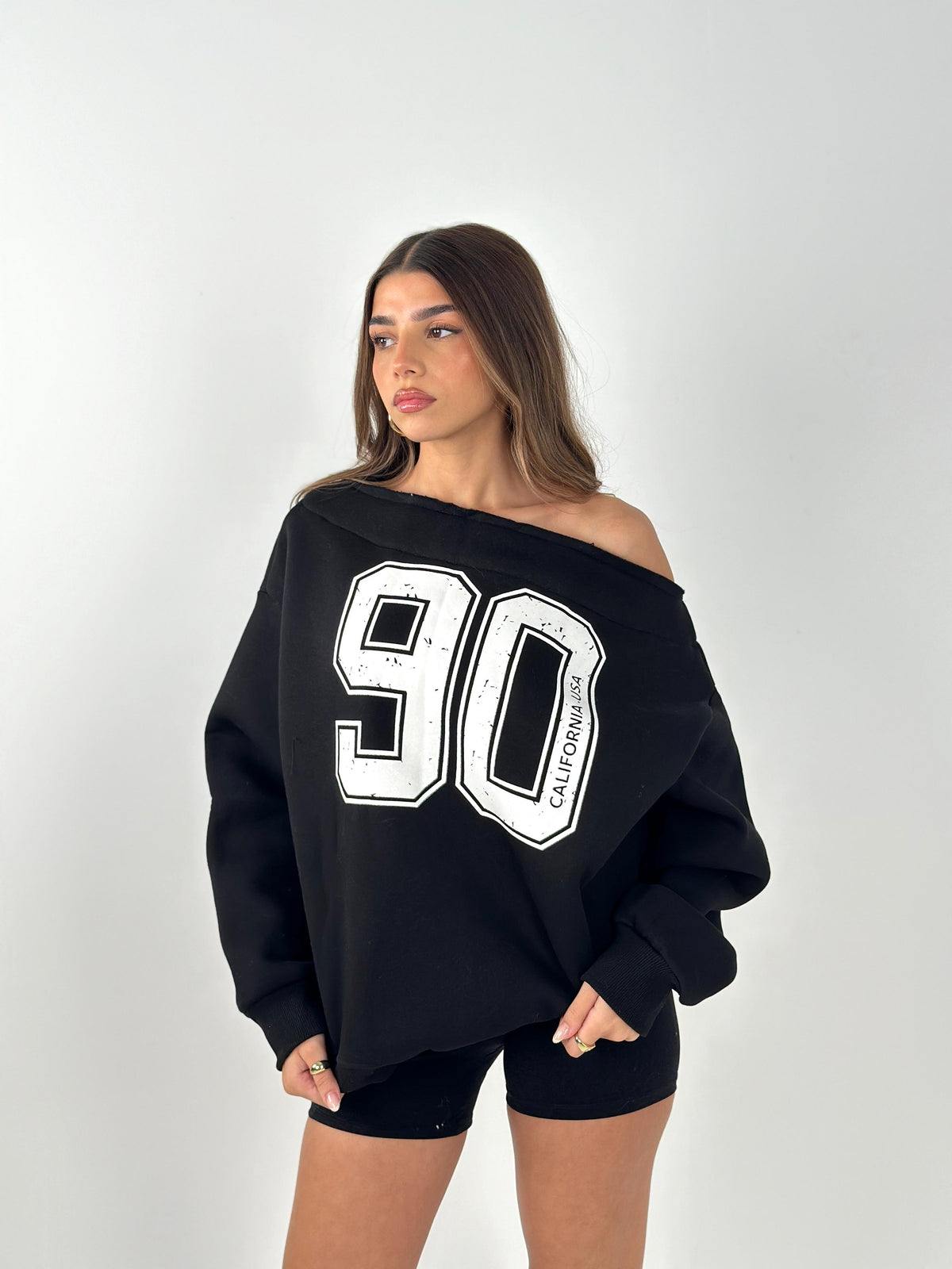 90 OffShoulder Sweatshirt - Black